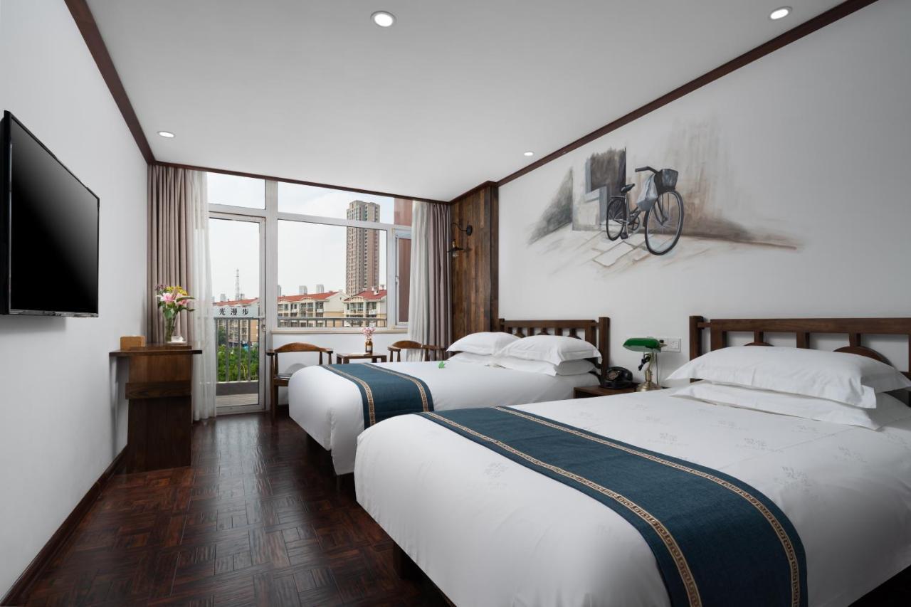 Nostalgia Hotel Near Tianjin Polar Ocean Word- Tianjin Fonte Joy World, 10 Minutes Drive Away From Tianjin Tanggu High-Speed Railway Station, Free Ice-Cream, Mineral Water, Snacks And Laundry Service, English Communication Well Εξωτερικό φωτογραφία