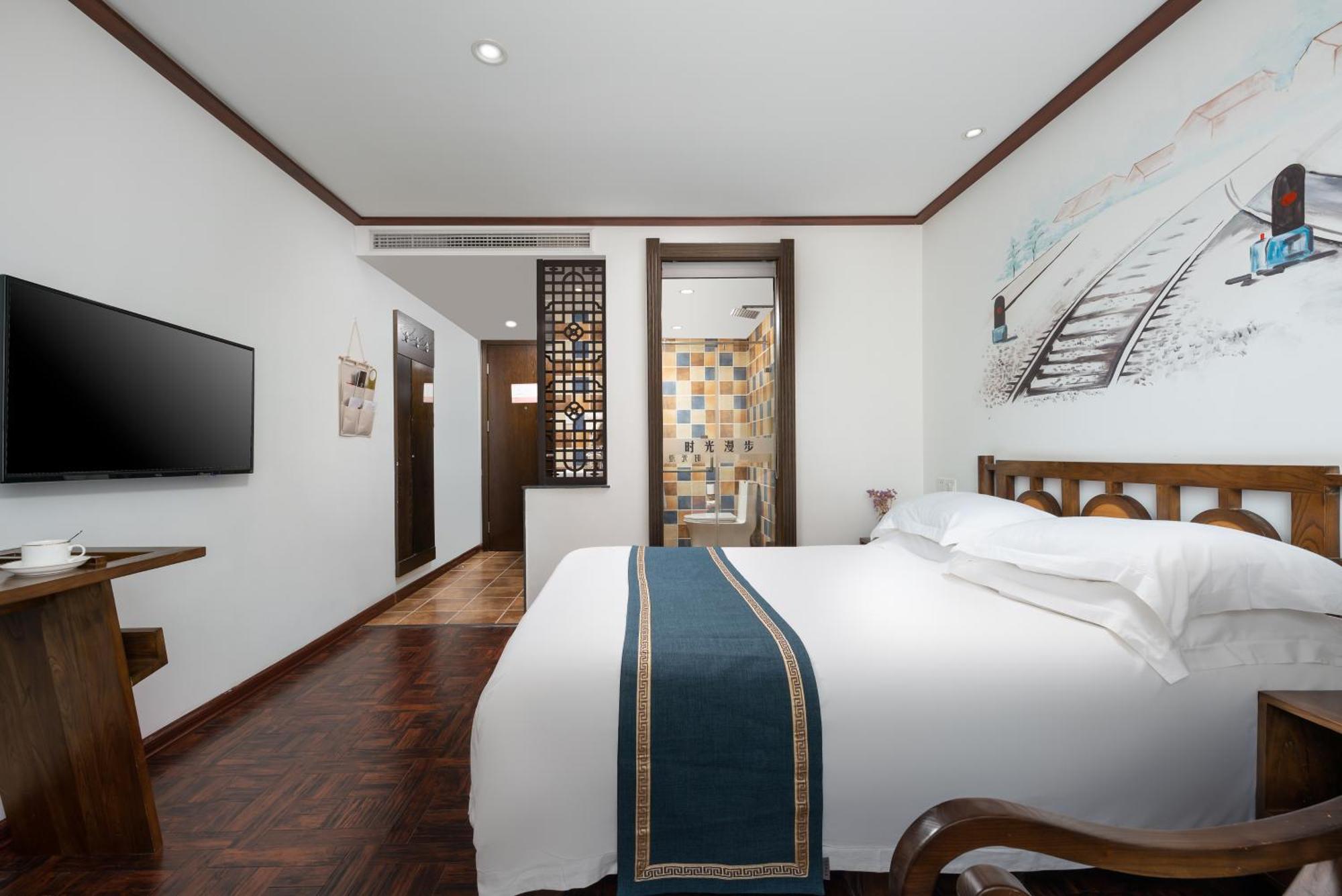 Nostalgia Hotel Near Tianjin Polar Ocean Word- Tianjin Fonte Joy World, 10 Minutes Drive Away From Tianjin Tanggu High-Speed Railway Station, Free Ice-Cream, Mineral Water, Snacks And Laundry Service, English Communication Well Εξωτερικό φωτογραφία