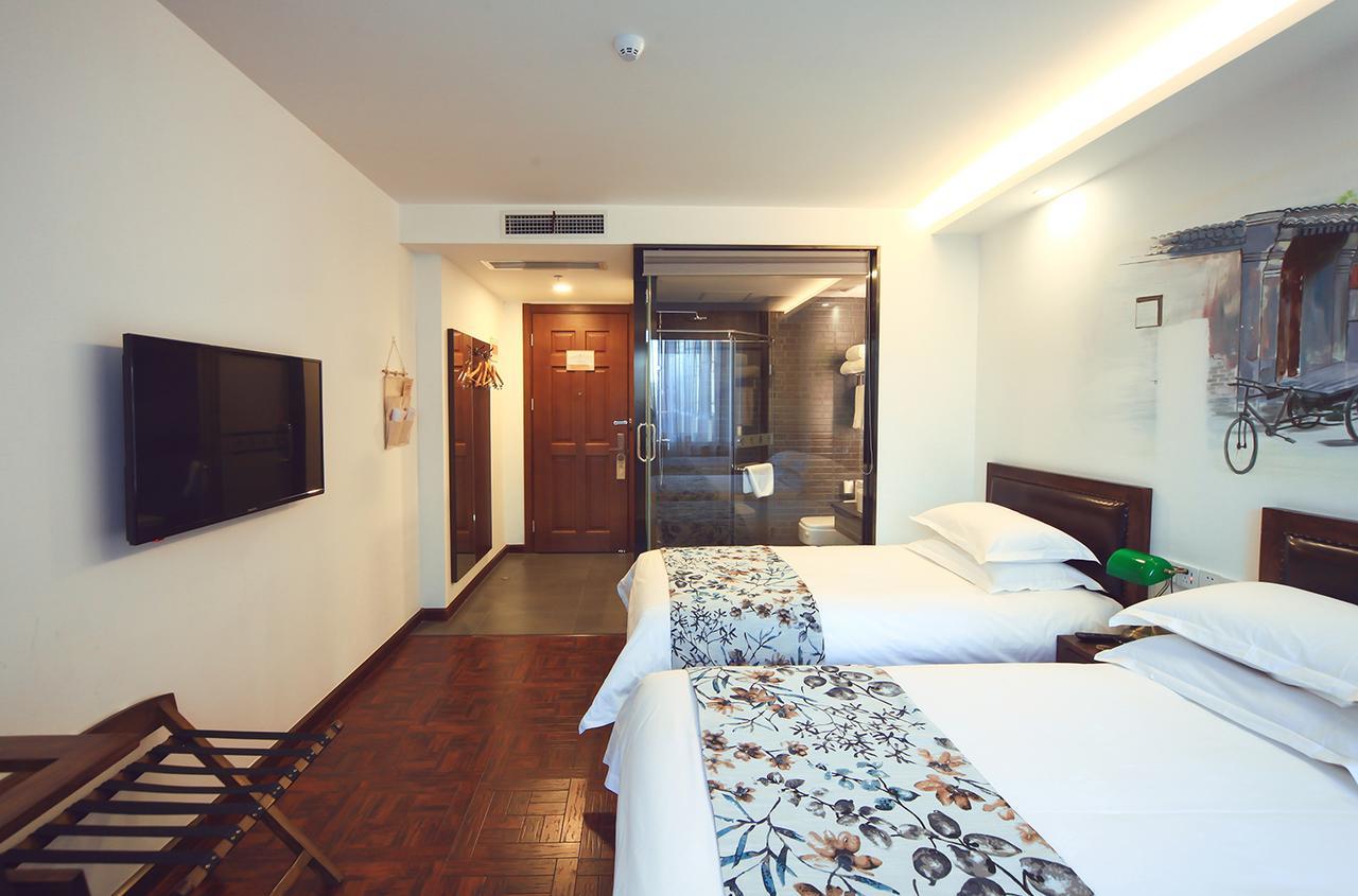 Nostalgia Hotel Near Tianjin Polar Ocean Word- Tianjin Fonte Joy World, 10 Minutes Drive Away From Tianjin Tanggu High-Speed Railway Station, Free Ice-Cream, Mineral Water, Snacks And Laundry Service, English Communication Well Εξωτερικό φωτογραφία