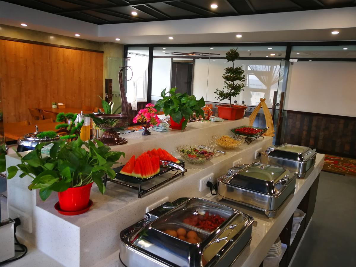 Nostalgia Hotel Near Tianjin Polar Ocean Word- Tianjin Fonte Joy World, 10 Minutes Drive Away From Tianjin Tanggu High-Speed Railway Station, Free Ice-Cream, Mineral Water, Snacks And Laundry Service, English Communication Well Εξωτερικό φωτογραφία