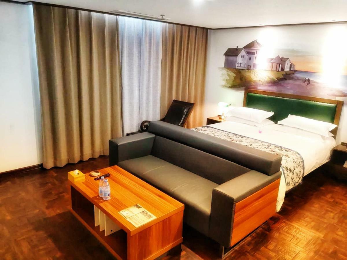 Nostalgia Hotel Near Tianjin Polar Ocean Word- Tianjin Fonte Joy World, 10 Minutes Drive Away From Tianjin Tanggu High-Speed Railway Station, Free Ice-Cream, Mineral Water, Snacks And Laundry Service, English Communication Well Εξωτερικό φωτογραφία