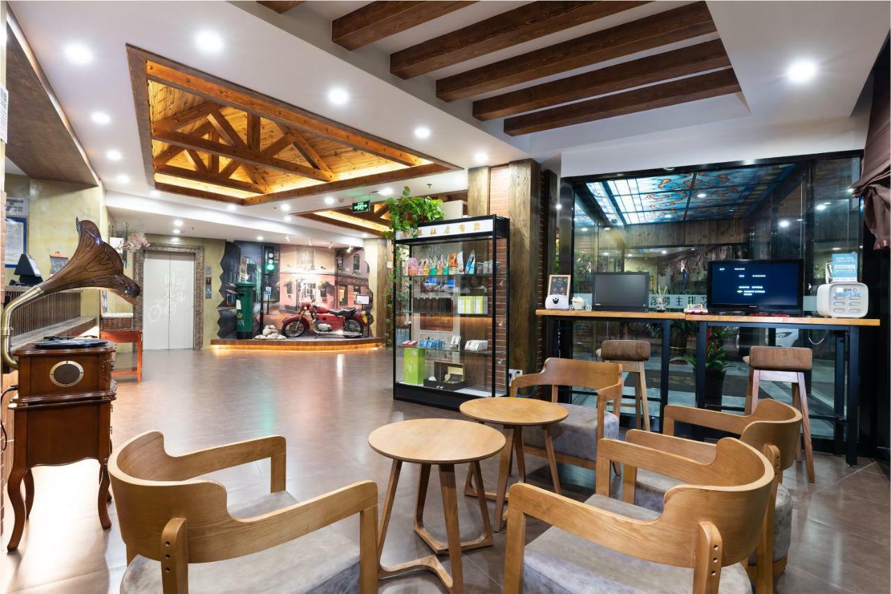 Nostalgia Hotel Near Tianjin Polar Ocean Word- Tianjin Fonte Joy World, 10 Minutes Drive Away From Tianjin Tanggu High-Speed Railway Station, Free Ice-Cream, Mineral Water, Snacks And Laundry Service, English Communication Well Εξωτερικό φωτογραφία