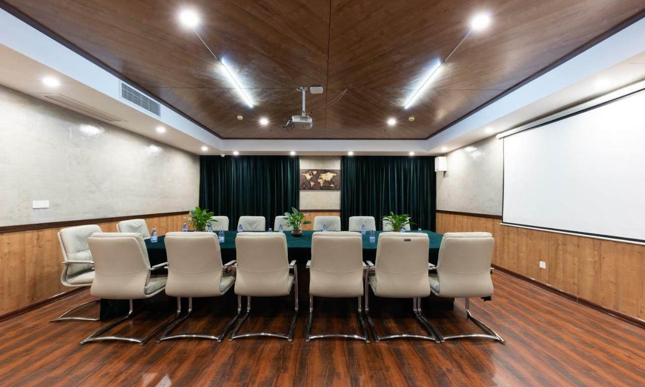 Nostalgia Hotel Near Tianjin Polar Ocean Word- Tianjin Fonte Joy World, 10 Minutes Drive Away From Tianjin Tanggu High-Speed Railway Station, Free Ice-Cream, Mineral Water, Snacks And Laundry Service, English Communication Well Εξωτερικό φωτογραφία