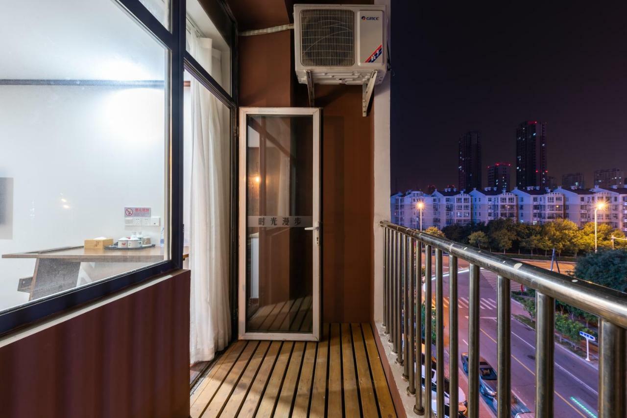 Nostalgia Hotel Near Tianjin Polar Ocean Word- Tianjin Fonte Joy World, 10 Minutes Drive Away From Tianjin Tanggu High-Speed Railway Station, Free Ice-Cream, Mineral Water, Snacks And Laundry Service, English Communication Well Εξωτερικό φωτογραφία